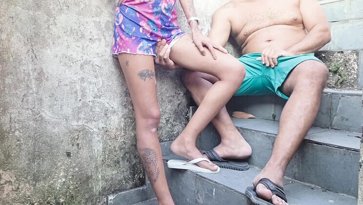 Brazilian amateur anal on the stairs with LeoOgro and Karinamello