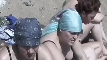 Horny Turk Fucks My Tight Pussy on the Beach