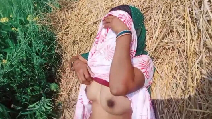 Village Bhabhi First Time Outdoor Sex with Bk Vlogs