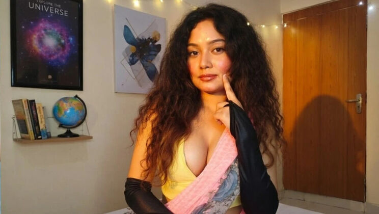 HunnyBunny's Indian Big Ass Stepsister Sneaks In For A Hot POV Blowjob
