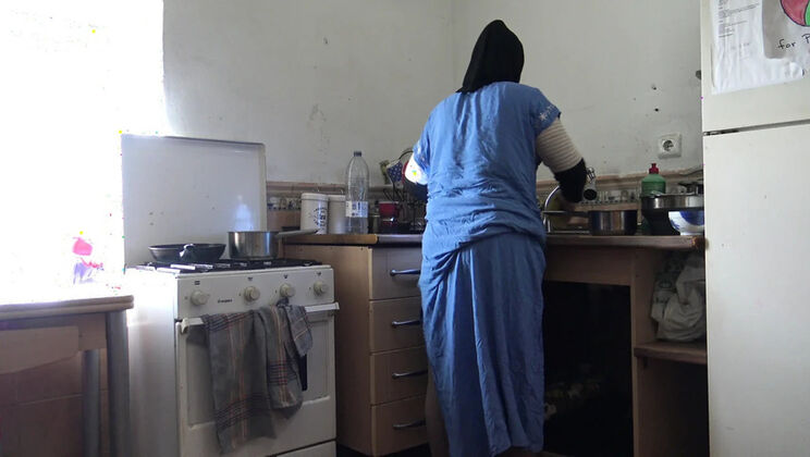 Rough Homemade Fucking With Saudi Wife In Kitchen