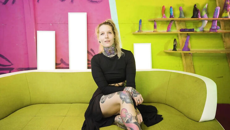 Alt blonde babe with tattoos goes crazy with a huge dildo