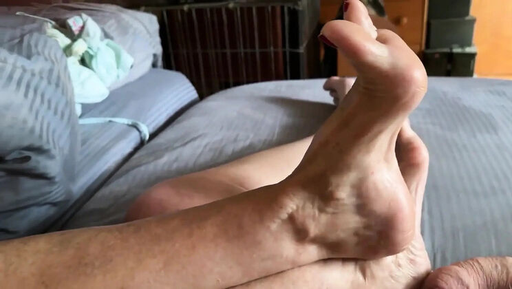 Granny Step-Aunt Pleases Her Pussy and Shows Soles Up Close