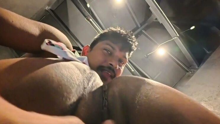 Big Dick Hard Fuck Big Booty Queen Nilmini Sheron & Dushantha Don - Hot Asian Couple HD Sex