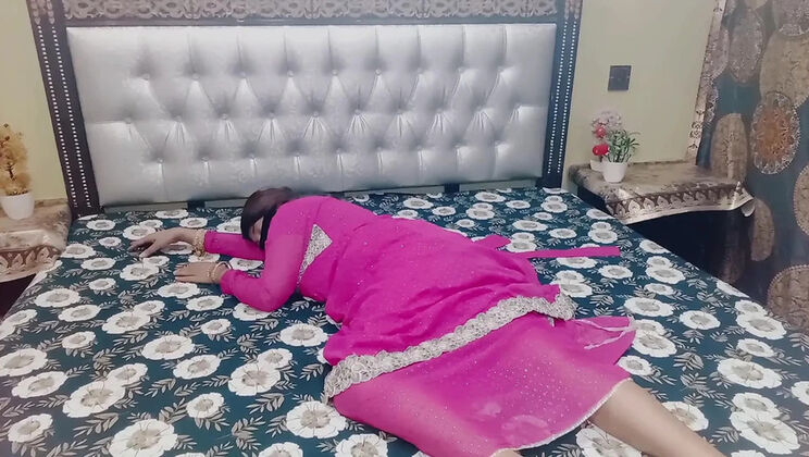Face Reveal Indian Desi Hot MILF Services Anal Big Tits Sex