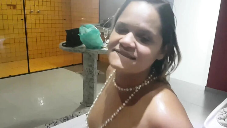 Hot 56 Year Old Cougar With Meaty Pussy in Threesome