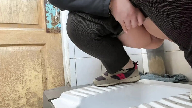Mature MILF Peeing in Public Toilet at Hospital – Amateur BBW StepMom Pissing Video