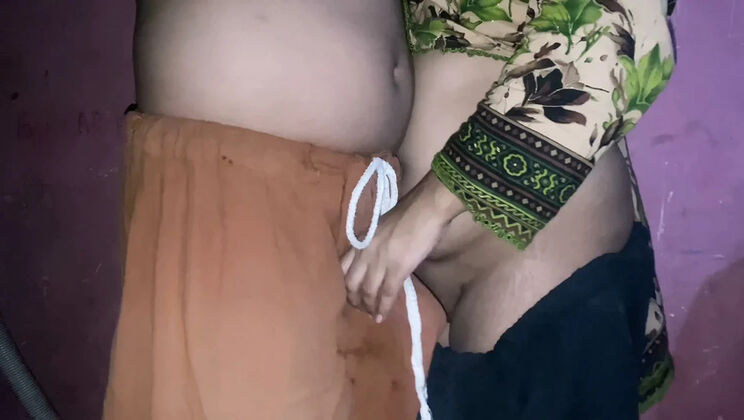 Aj Bhabhi Jee Ne Khush Kar Diya – Hot Desi Bhabhi Hardcore Sex Video