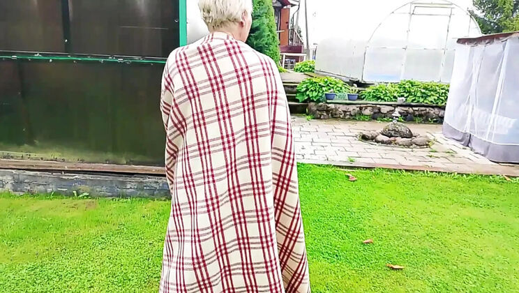 Fucked My Mother-In-Law In The Garden - Real Homemade Stepmom Outdoor Sex