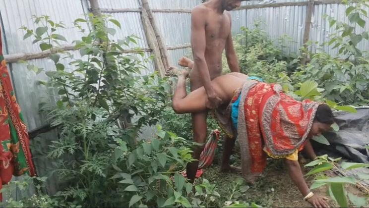 Desi Indian Wife Outdoor Chudai Fucking Sex New Style